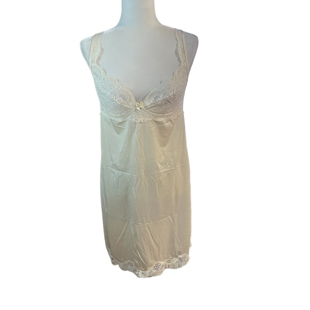 Bali Studio Ivory Lace- Slip/Nightie/Slip Dress - Size 40/size 10